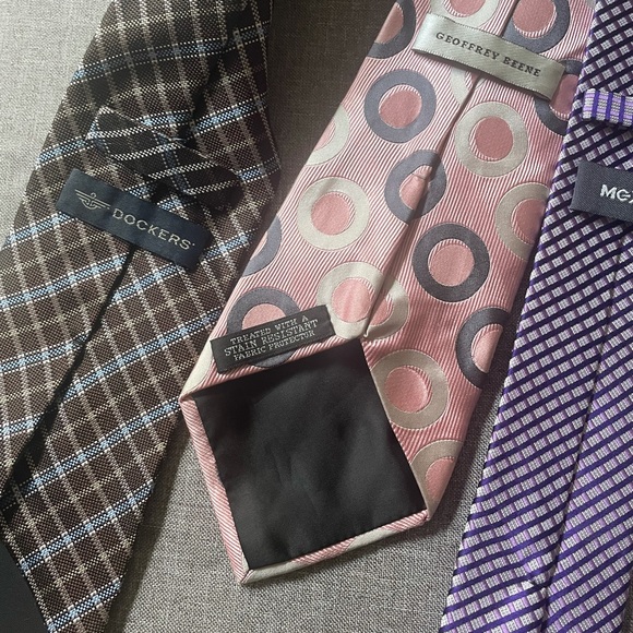 Collection of 5 ties. - Picture 3 of 6